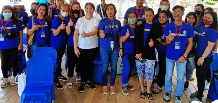 Starter toolkits sa 23 scholars na nagtapos ng Bread and Pastry Production NC II sa TGI Technical School sa Baliuag, Bulacan