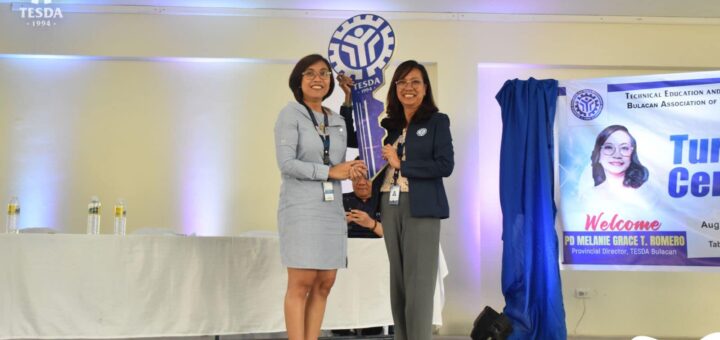 Pormal-na-isinalin-ni-PD-Gerty-Pagaran-ang-pamamahala-ng-TESDA-PO-Bulacan-kay-PD-Melanie-Grace-Romero-3